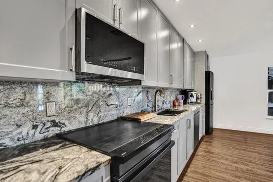  Residence photo 6