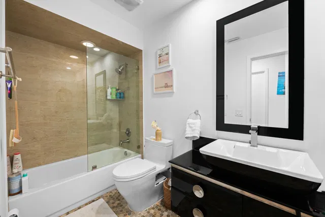 Residence photo 38