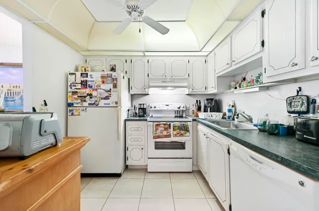 Residence photo 10