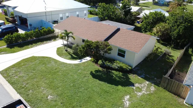Residence photo 2