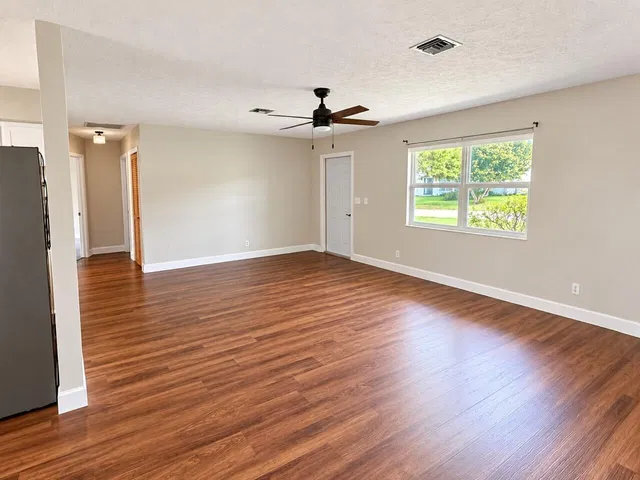 Residence photo 10