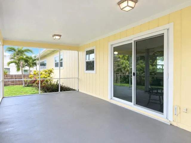 Residence photo 23