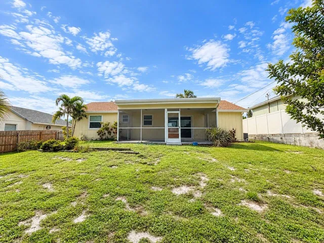 Residence photo 26
