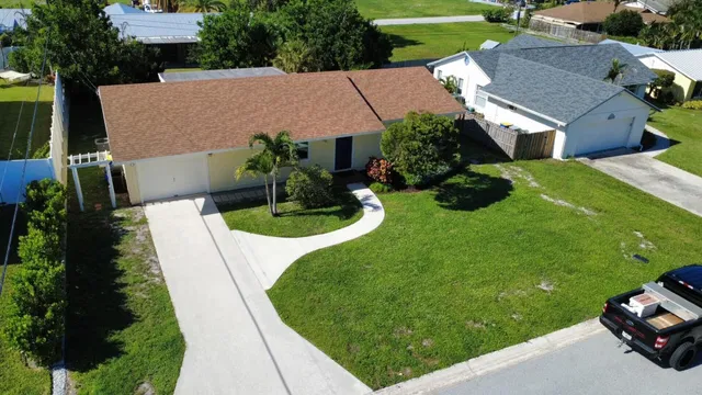 Residence photo 32