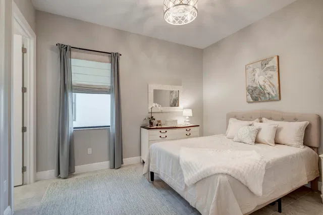 Residence photo 18