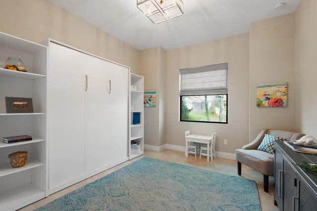 Residence photo 22