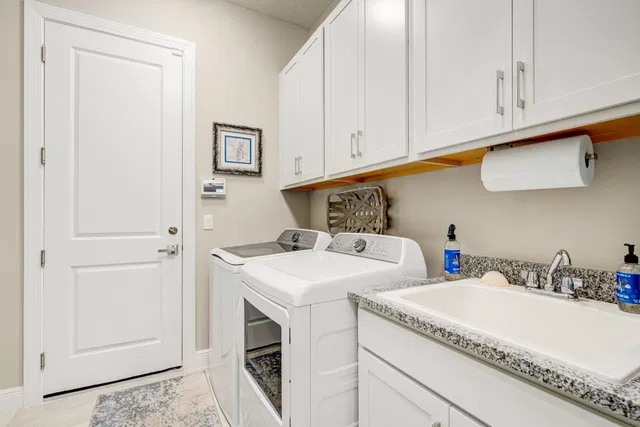 Residence photo 24