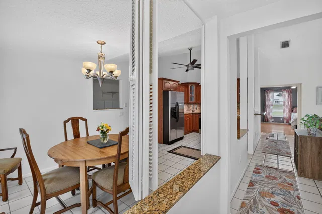 Residence photo 6