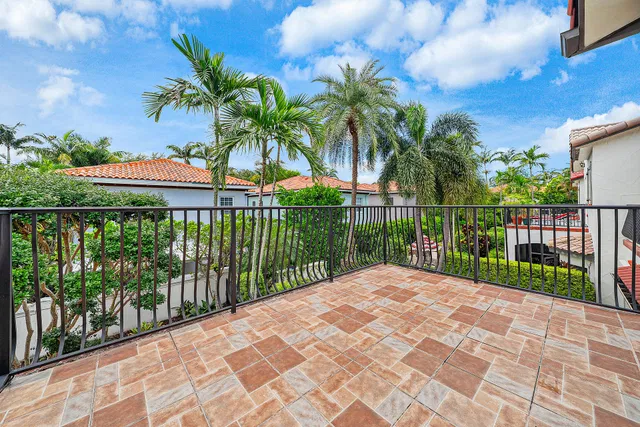 Palm Trail Delray Beach Residence photo 21