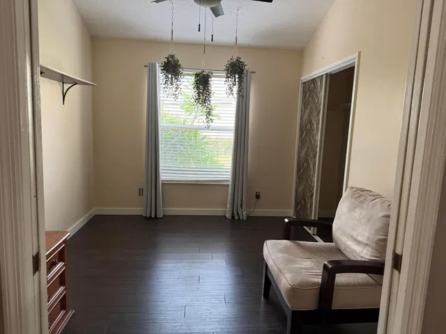  Residence photo 9