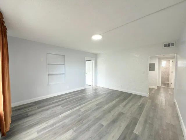 Unit 6 photo 4