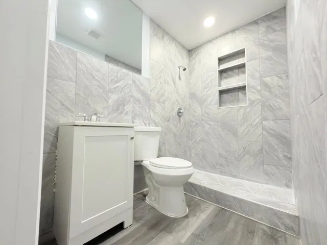 Unit 6 photo 6