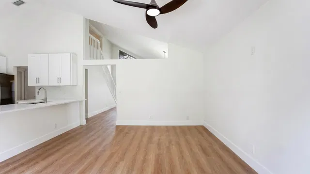 Residence photo 9