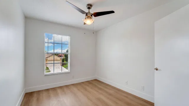 Residence photo 20
