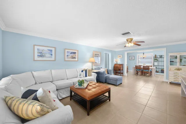 Residence photo 8