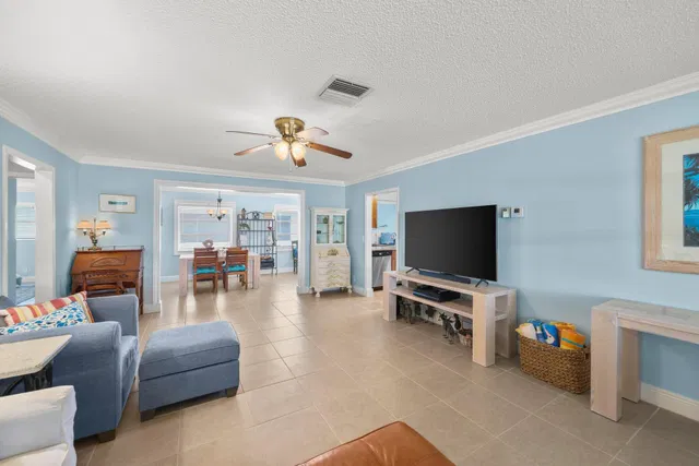 Residence photo 11
