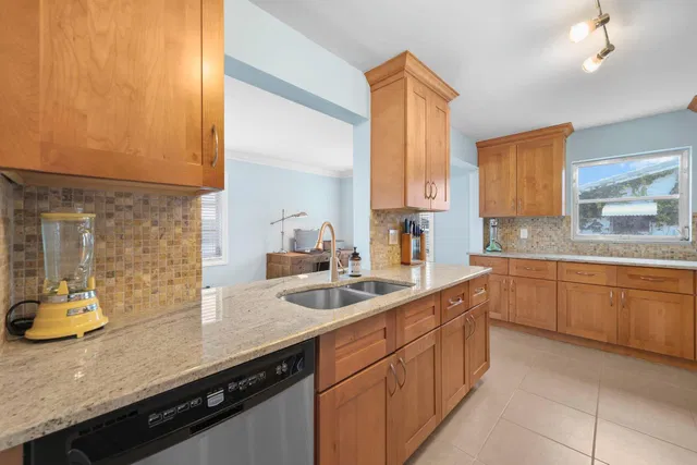 Residence photo 12
