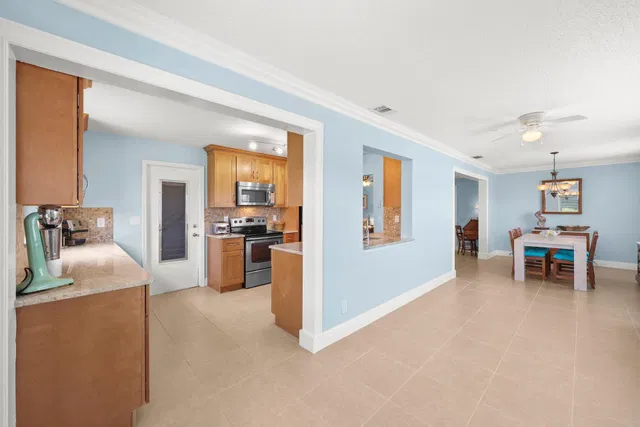 Residence photo 17