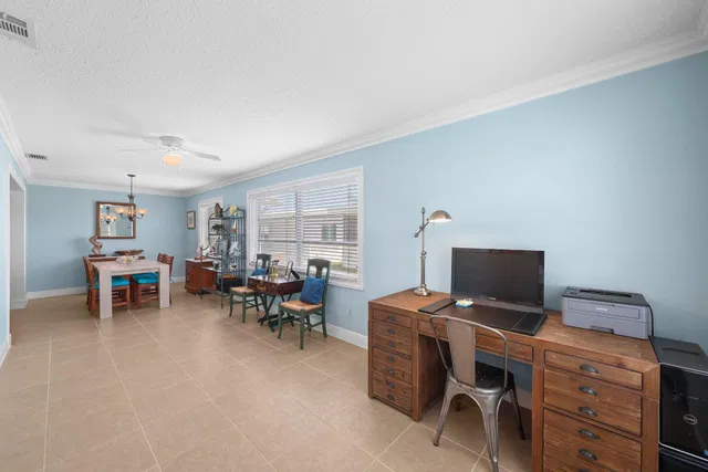 Residence photo 18
