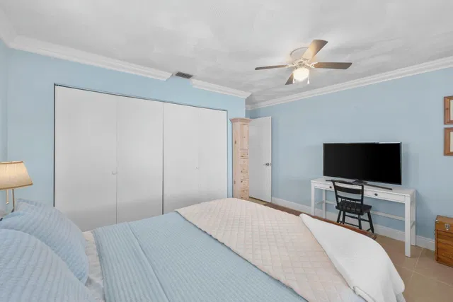 Residence photo 25