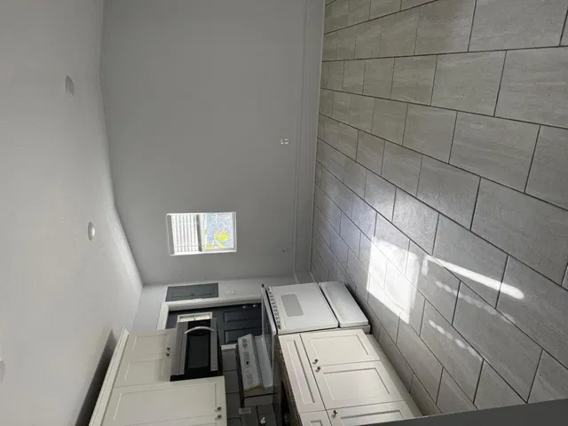 Residence photo 3