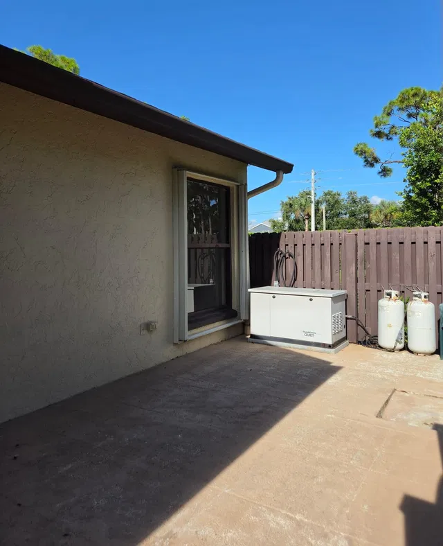  Unit H photo 4