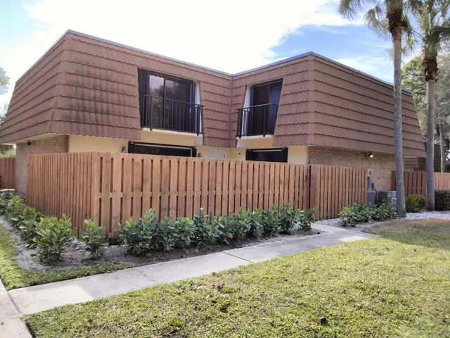 Residence photo 11