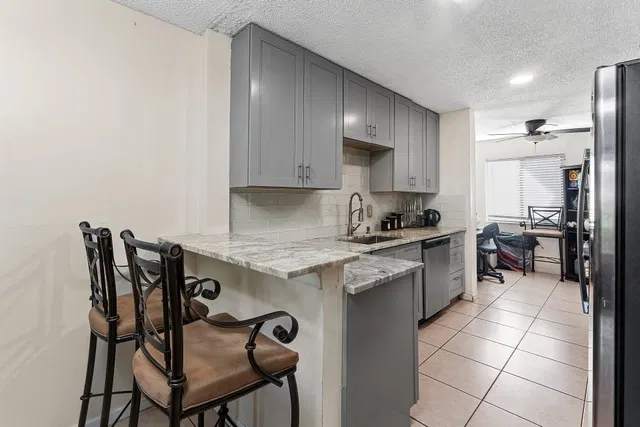  Residence photo 14