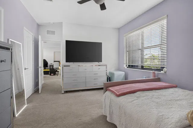 Residence photo 44