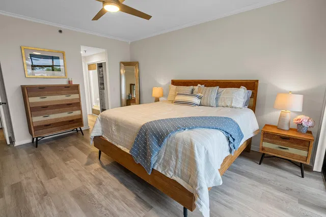 Unit 118 photo 18
