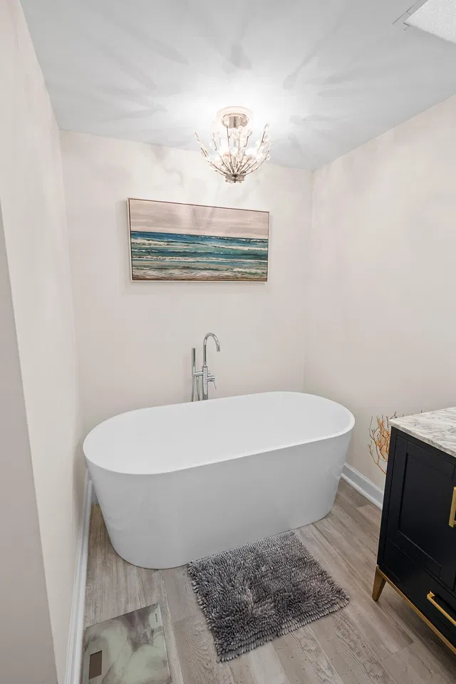 Unit 118 photo 24
