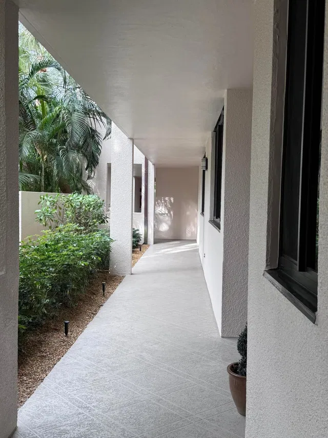 Unit 118 photo 38
