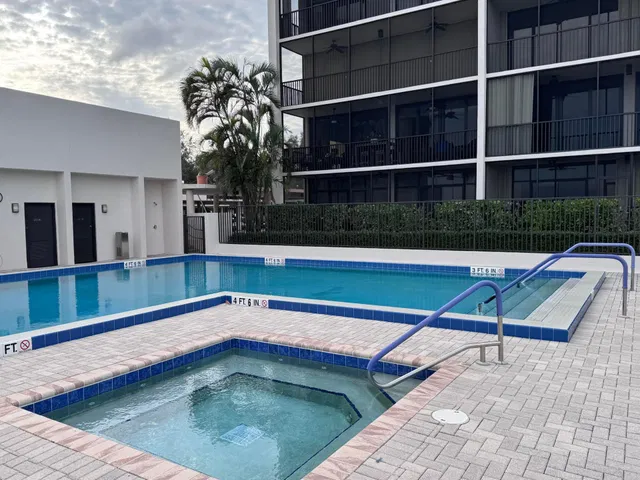 Unit 118 photo 41