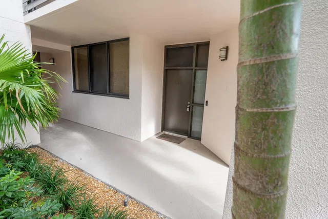 Unit 118 photo 62