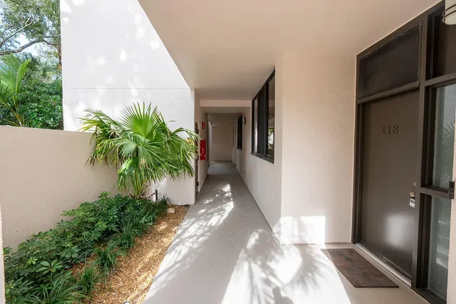 Unit 118 photo 63