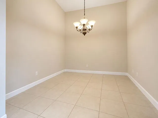 Residence photo 5