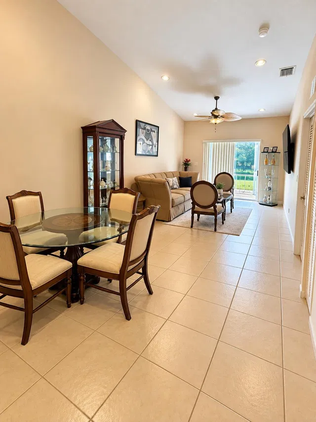 Residence photo 11