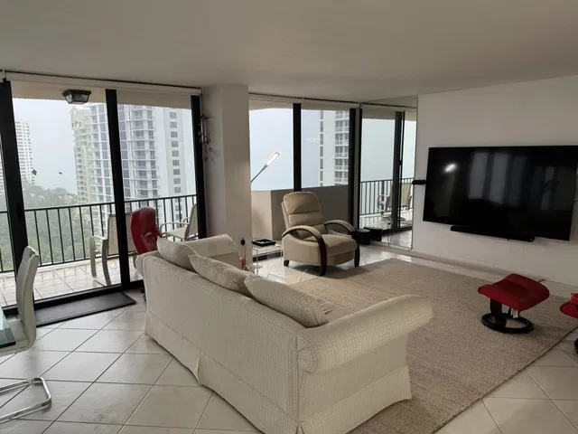 Singer Island Unit 2-1705 photo 4