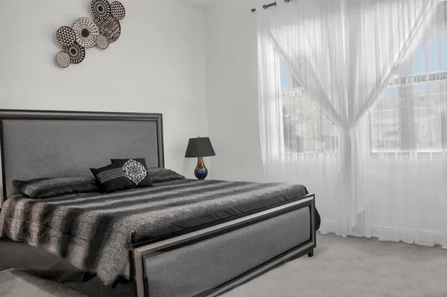 Residence photo 25