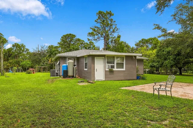 Residence photo 16