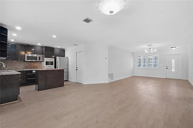 Residence photo 6