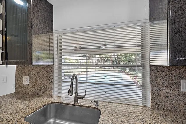 Residence photo 8