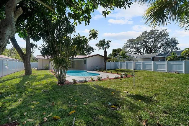 Residence photo 23