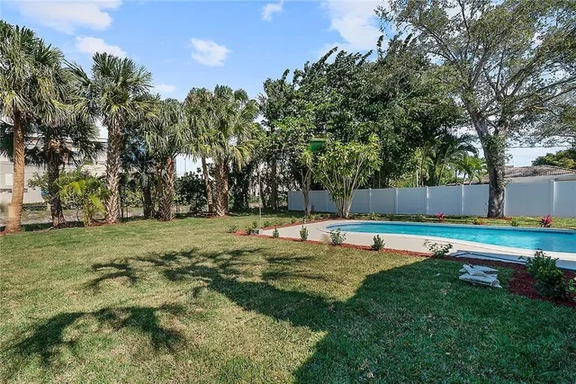 Residence photo 25