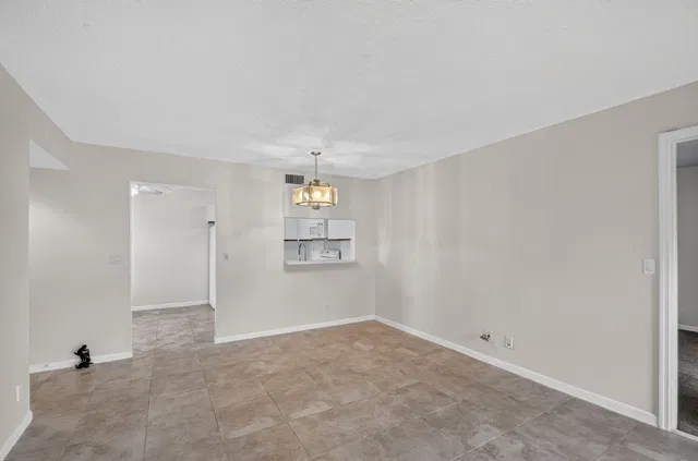 Unit 104 photo 5