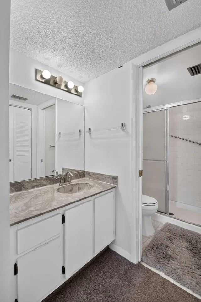 Unit 104 photo 26