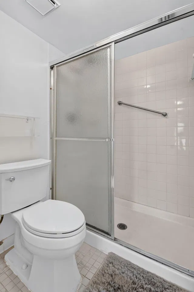 Unit 104 photo 27