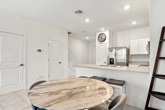 Residence photo 11