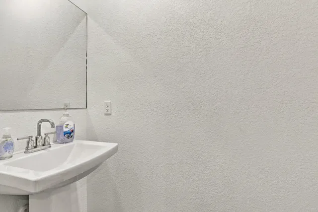 Residence photo 18