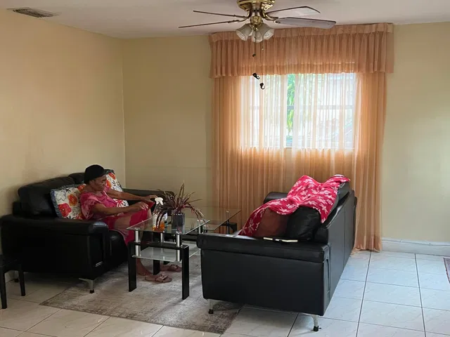  Residence photo 8